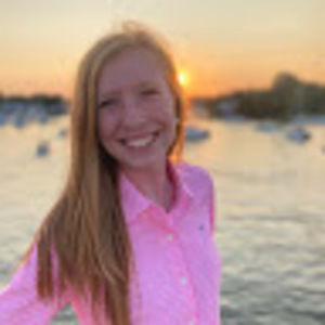 Meet your Posher, Maura